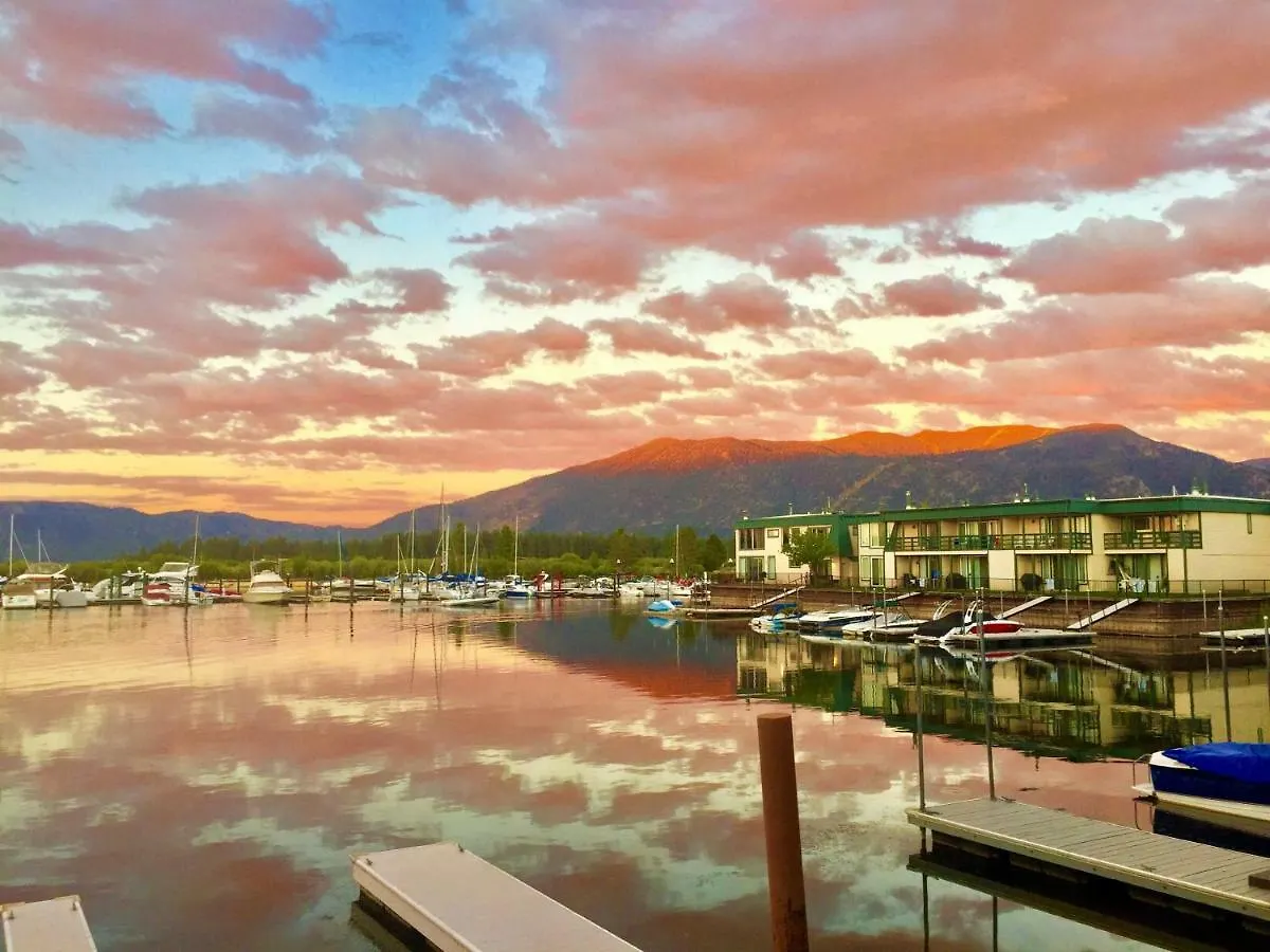 Mv22: Waterfront Condo In Tahoe Keys . 3 Bedrooms 010630 South Lake Tahoe